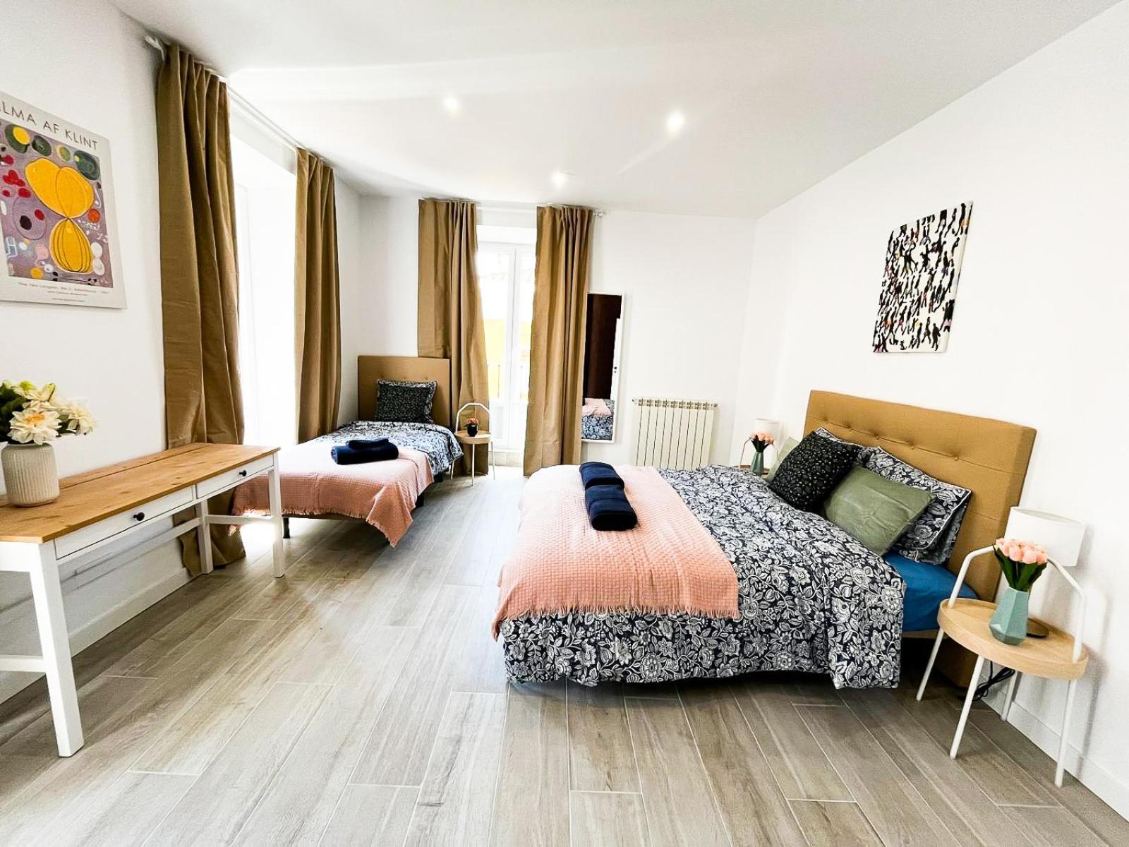 Madrid Private Rooms - Ferrer Bagian luar foto