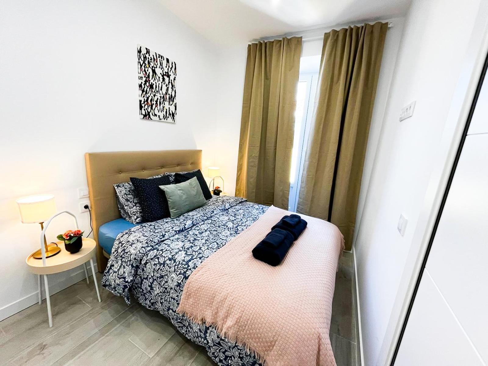 Madrid Private Rooms - Ferrer Bagian luar foto